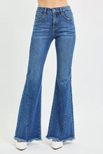 Load image into Gallery viewer, RISEN Mid Rise Flare Side Seam Detailing Jeans