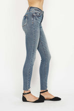Load image into Gallery viewer, Judy Blue Tummy Control Vintage Wash Hem Destroy Blue Denim Skinny Jeans