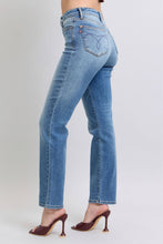 Load image into Gallery viewer, Judy Blue Wash Thermal Wash Straight Leg Blue Denim Jeans
