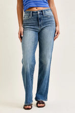 Load image into Gallery viewer, Judy Blue Mid Rise 90s Straight Jeans
