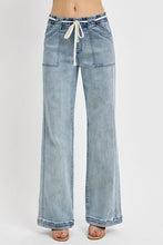 Load image into Gallery viewer, RISEN Four Pocket Straight Leg Blue Denim Jeans
