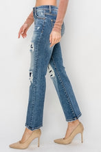 Carica l'immagine nel visualizzatore di Gallery, Risen Distressed Ankle Flare Blue Washed Denim Jeans
