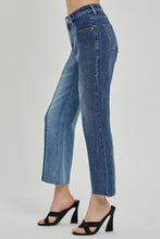 Carica l'immagine nel visualizzatore di Gallery, RISEN Mid Rise Two Tone Blue Denim Jeans
