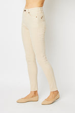 Load image into Gallery viewer, Judy Blue Tummy Control Garment Dyed Bone White Denim Skinny Jeans
