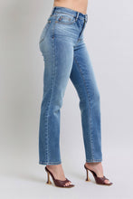 Load image into Gallery viewer, Judy Blue Wash Thermal Wash Straight Leg Blue Denim Jeans
