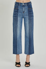 Carica l'immagine nel visualizzatore di Gallery, RISEN Mid Rise Two Tone Blue Denim Jeans
