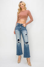 Carica l'immagine nel visualizzatore di Gallery, Risen Distressed Ankle Flare Blue Washed Denim Jeans
