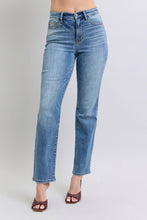 Load image into Gallery viewer, Judy Blue Wash Thermal Wash Straight Leg Blue Denim Jeans
