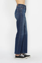 Load image into Gallery viewer, Judy Blue Tummy Control Washed Blue Denim Straight Leg Denim Jeans
