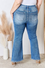 Cargar imagen en el visor de la galería, RISEN High Waisted Washed Blue Denim Flared Leg Jeans

