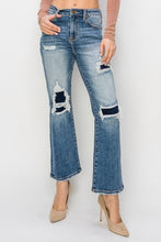 Carica l'immagine nel visualizzatore di Gallery, Risen Distressed Ankle Flare Blue Washed Denim Jeans
