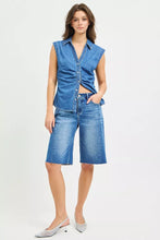 Carica l'immagine nel visualizzatore di Gallery, RISEN Raw Hem Slouchy Seamed Jorts
