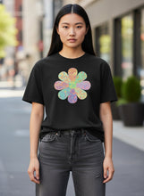 Ladda upp bild till gallerivisning, Retro Bloom Flower Power T-Shirt
