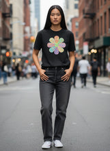 Ladda upp bild till gallerivisning, Retro Bloom Flower Power T-Shirt
