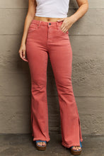 Carregar imagem no visualizador da galeria, RISEN Bailey High Rise Raw Side Slit Hem Flared Leg Pink Denim Jeans
