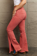 Carregar imagem no visualizador da galeria, RISEN Bailey High Rise Raw Side Slit Hem Flared Leg Pink Denim Jeans
